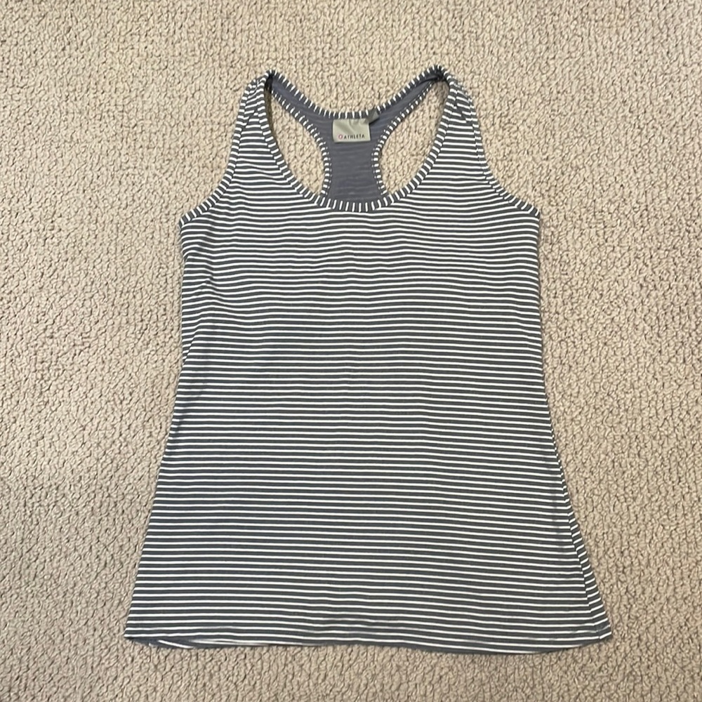 Athleta EUC Size L Racerback Tank w/built-in Bra